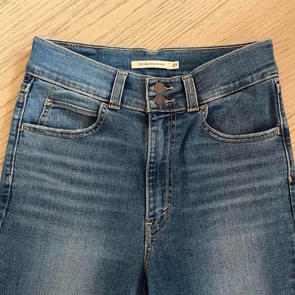 Levi’s 721 HIGH WAISTED / HIGH RISE SKINNY WOMEN'S JEANS - Picture 6 of 8